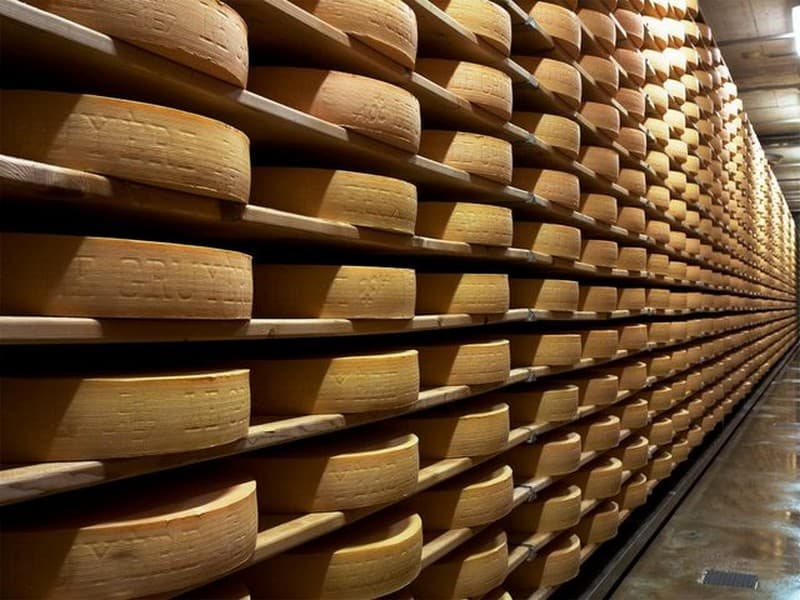 Khám phá thị trấn cổ tích Gruyère tại Thụy Sĩ 8 Tạp chí Du lịch Wanderlust Tips | Khám phá thị trấn cổ tích Gruyère tại Thụy Sĩ