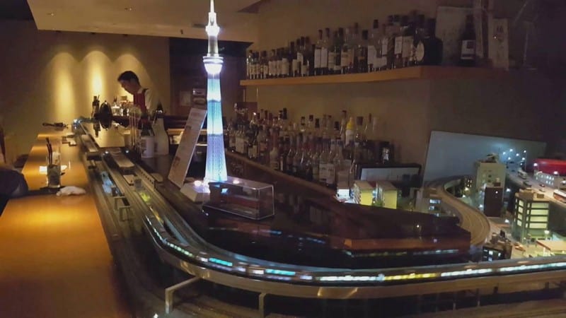 Tạp chí Du lịch Wanderlust Tips | Quán bar dành cho tín đồ đam mê đồ chơi mô hình