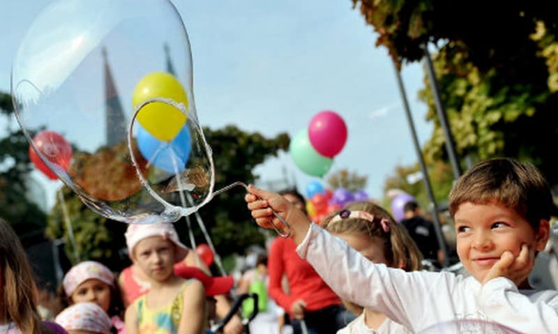 Tạp chí Du lịch Wanderlust Tips | Tìm hiểu ngày lễ thiếu nhi ở các nước trên thế giới