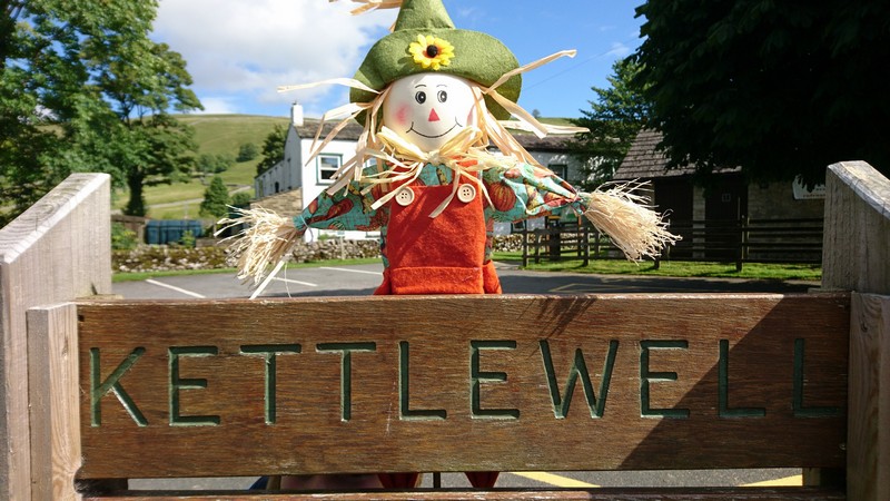 Tạp chí Du lịch Wanderlust Tips Độc đáo Lễ hội Bù nhìn Kettlewell ở Anh