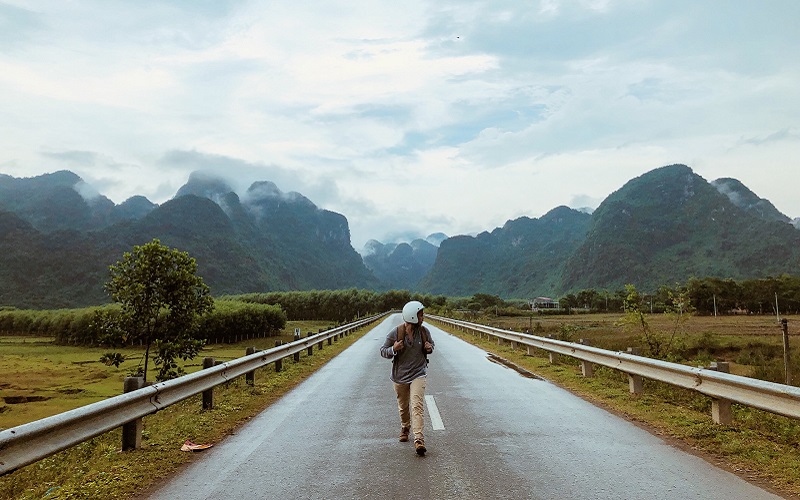 Tạp chí Du lịch Wanderlust Tips | Chàng trai 9x tận hưởng những ngày hè tuyệt đẹp ở Quảng Bình