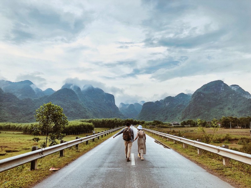 Tạp chí Du lịch Wanderlust Tips | Chàng trai 9x tận hưởng những ngày hè tuyệt đẹp ở Quảng Bình