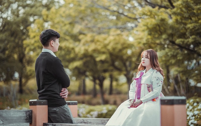 Này tuổi trẻ, hãy ném nỗi buồn về phía xa khơi Này tuổi trẻ, hãy ném nỗi buồn về phía xa khơi