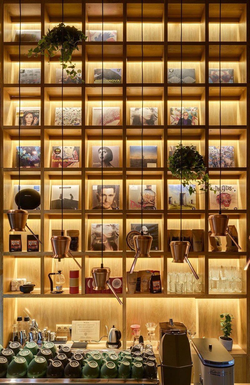 Wanderlust Tips TAKAVA coffee buffet quan ca phe doc dao mang phong cach tho nhi ky 03