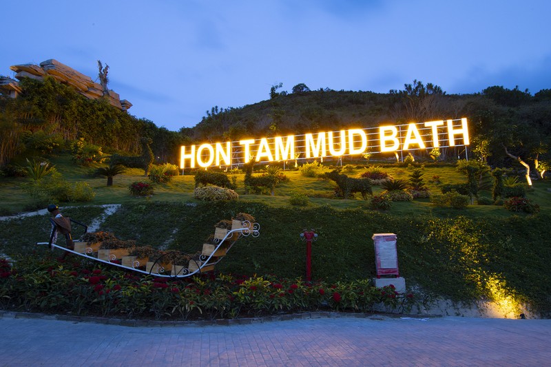 Tạp chí Du lịch Wanderlust Tips Khai trương khu tắm bùn MerPerle Hòn Tằm Mudbath tại Nha Trang