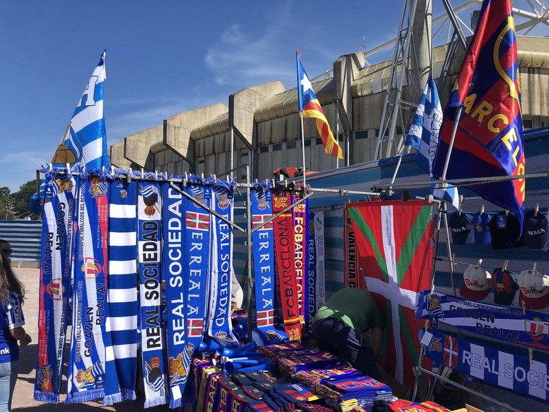 Wanderlust Tips nhung mon do nen mua ve sau hanh trinh kham pha tay ban nha 05