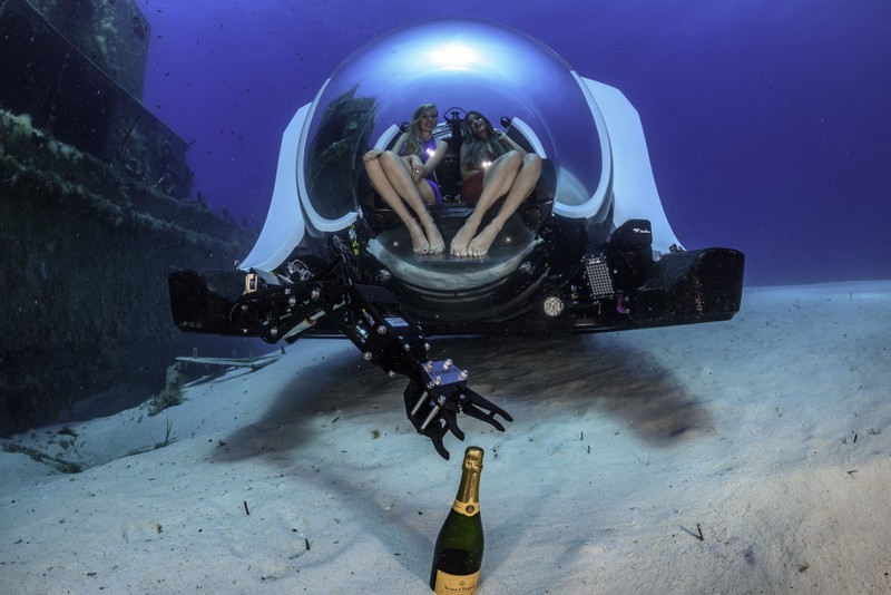 Những phụ kiện công nghệ nên có cho hành trình khám phá biển khơi 9 Wanderlust Tips nhung phu kien cong nghe nen co cho hanh trinh kham pha bien khoi 06