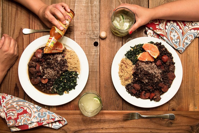 Tạp chí Du lịch Wanderlust Tips Say lòng trước món thịt đậu hầm Feijoada ngon tuyệt của Brazil