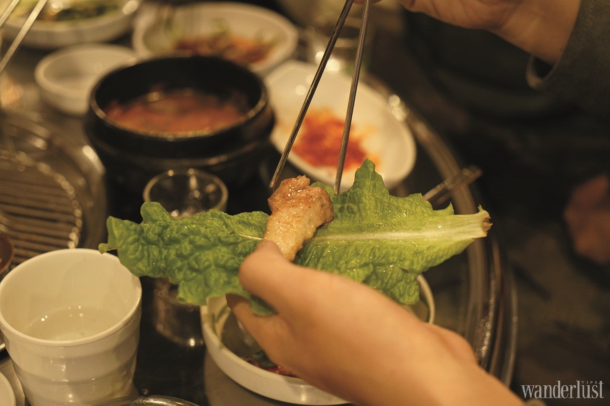 Thịt lợn đen: Món ngon không thể bỏ lỡ khi đến đảo Jeju 6 Wanderlust Tips thit lon den mon ngon khong the bo lo khi den jeju 03