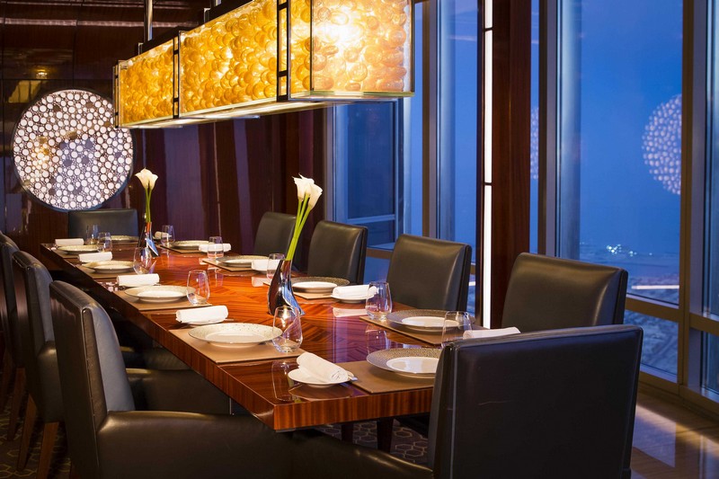 Trải nghiệm ẩm thực đỉnh cao tại nhà hàng cao nhất thế giới 6 Tạp chí Du lịch Wanderlust Tips Trải nghiệm ẩm thực đỉnh cao tại At.mosphere nhà hàng cao nhất thế giới