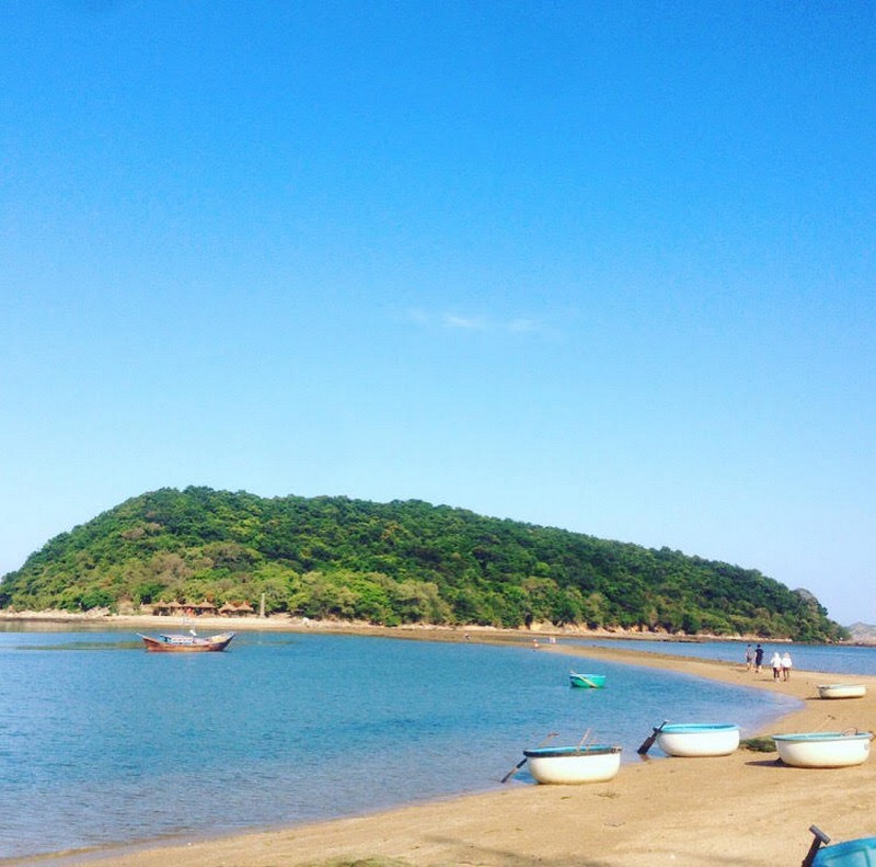 Check-in 5 con đường biển tuyệt đẹp ở Việt Nam 13 wanderlust tips check in 5 con duong bien tuyet dep o viet nam 9