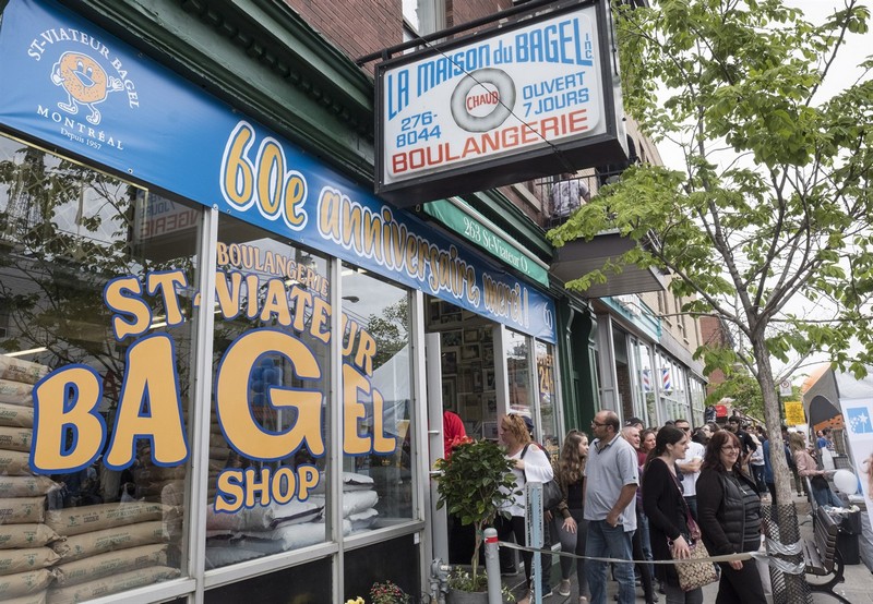 Tạp chí Du lịch Wanderlust Tips | Hấp dẫn món bánh mì vòng Bagel truyền thống của Canada