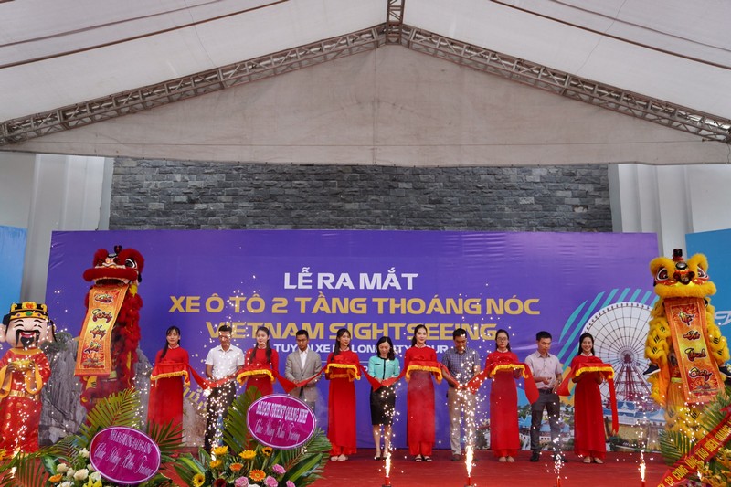 Tạp chí Du lịch Wanderlust Tips | Khám phá "thành phố Carnaval" với xe thoáng nóc 2 tầng Hạ Long City tour