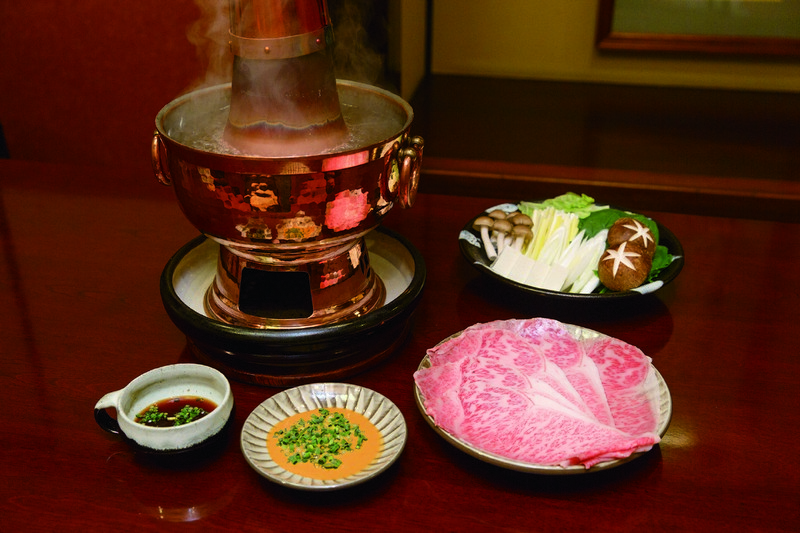Tạp chí Du lịch Wanderlust Tips | Thưởng thức món bò Kobe thượng hạng tại Tokyo