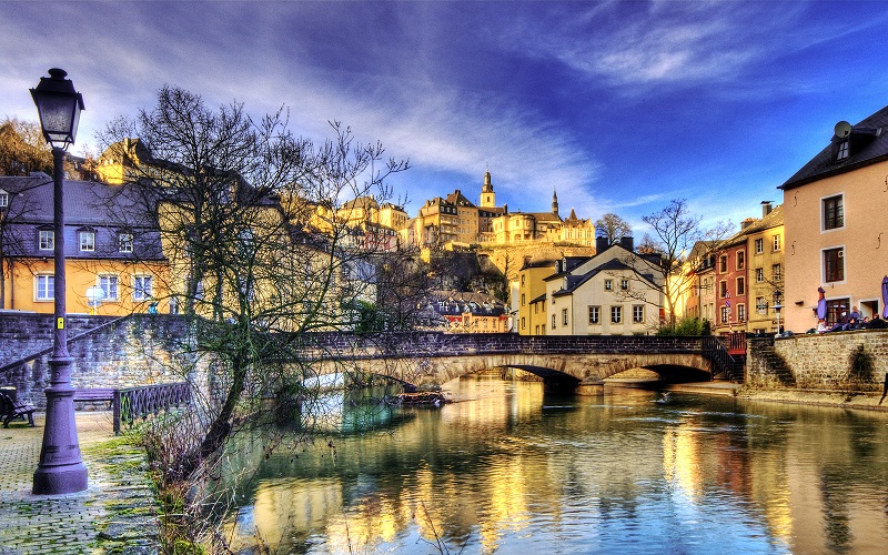 Wanderlust Tips bo tui nhung kinh nghiem du lich luxembourg bia
