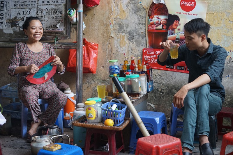 tap chi wanderlust tips hà nội trà đá vỉa hè