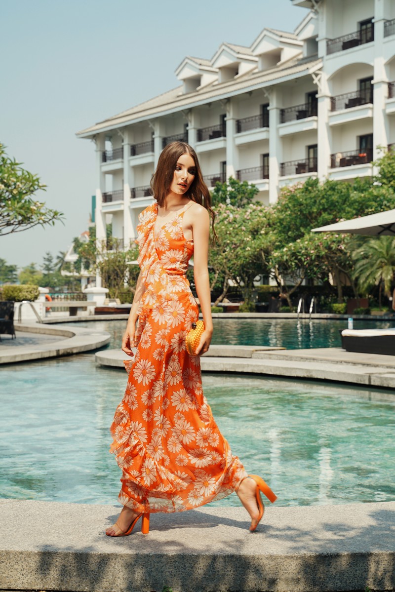 Tạp chí Du lịch Wanderlust Tips HATE ra mắt BST Resort 2019 - Dainty Daisy cho kỳ nghỉ dưỡng sang trọng