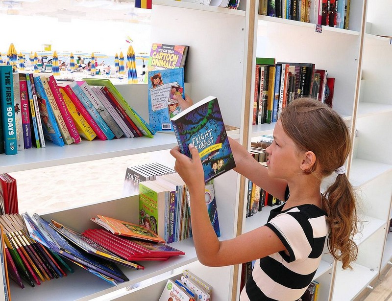 Tạp chí Du lịch Wanderlust Tips Khám phá thư viện bãi biển độc đáo bên bờ biển Đen