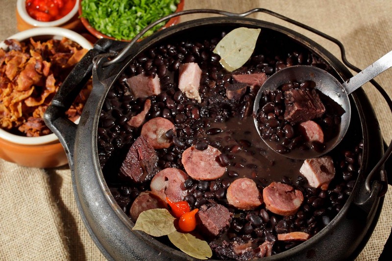 Tạp chí Du lịch Wanderlust Tips Say lòng trước món thịt đậu hầm Feijoada ngon tuyệt của Brazil