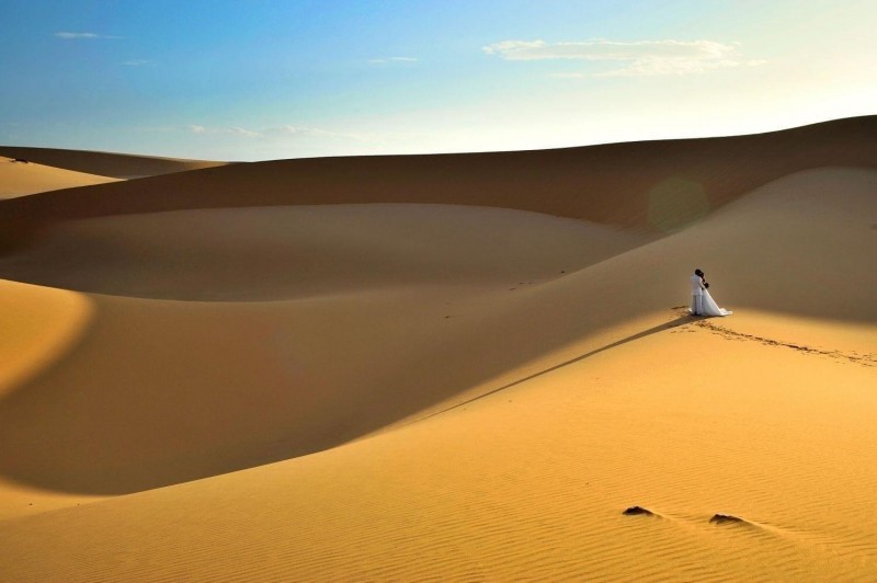 Tạp chí Du lịch Wanderlust Tips | Bàu Trắng: Có một "sa mạc Sahara" đẹp ngây ngất ở Việt Nam