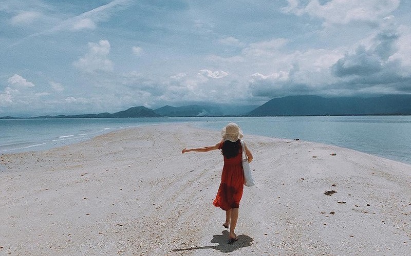 Check-in 5 con đường biển tuyệt đẹp ở Việt Nam