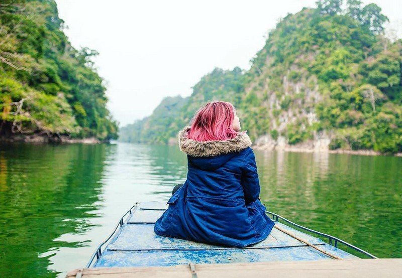 Tạp chí Du lịch Wanderlust Tips | Du lịch hồ Ba Bể: "Viên ngọc xanh" của Bắc Kạn
