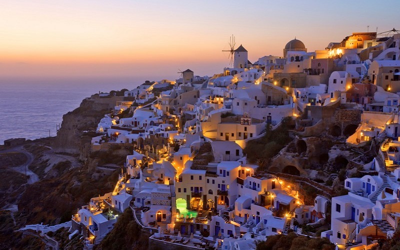 Tạp chí Du lịch Wanderlust Tips | Du lịch Santorini: Ngắm hoàng hôn tuyệt đẹp trên xứ sở thần thoại