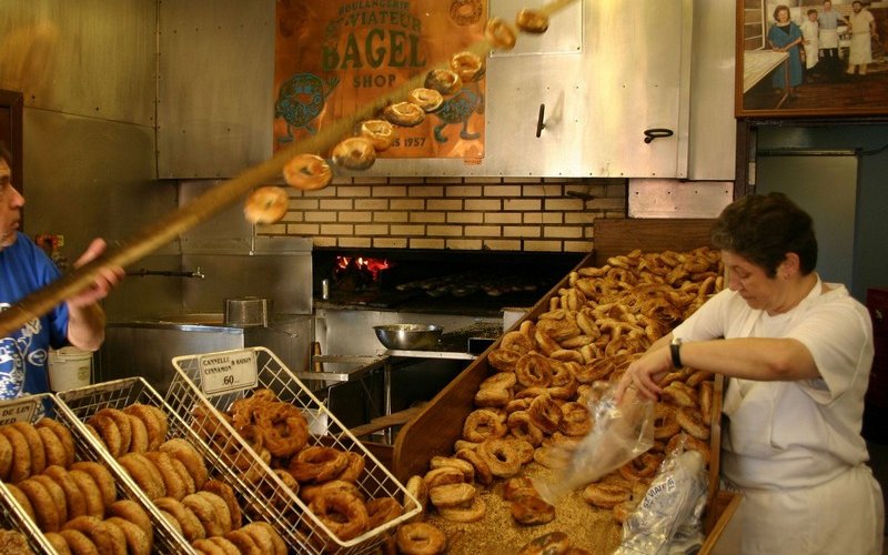 Hấp dẫn món bánh bagel truyền thống của Canada Hấp dẫn món bánh bagel truyền thống của Canada