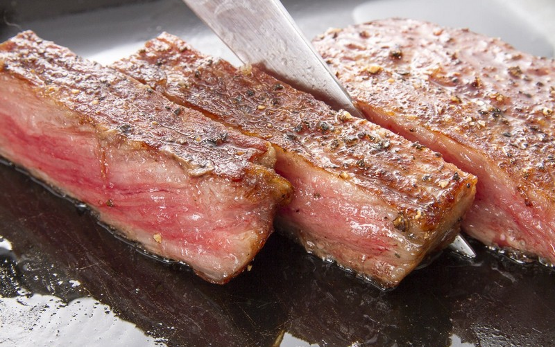 Thưởng thức món bò Kobe thượng hạng tại Tokyo