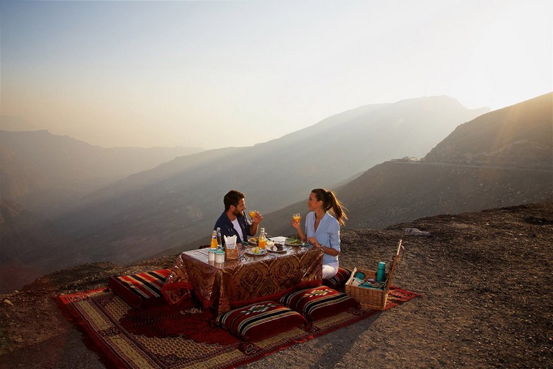 Bỏ qua Dubai để khám phá 4 viên ngọc ẩn giấu khác trong lòng UAE 7 Tạp chí Du lịch Wanderlust Tips Bỏ qua Dubai để khám phá với 4 viên ngọc ẩn giấu trong lòng UAE