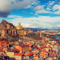 Tạp chí Du lịch Wanderlust Tips Đến thăm thủ đô Tbilisi cổ kính của Georgia