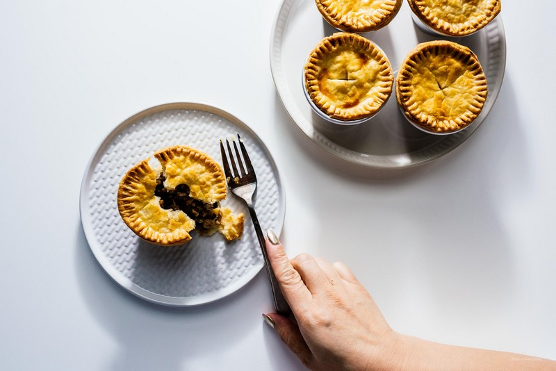 Tạp chí Du lịch Wandelust Tips Meat Pie: Biểu tưởng văn hóa ẩm thực Úc