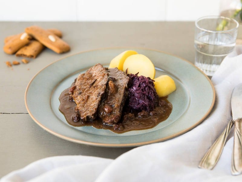 Tạp chí Du lịch Wanderlust Tips Say lòng trước Sauerbraten, món ăn mang linh hồn của nước Đức