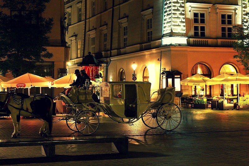 Tạp chí Du lịch Wanderlust Tips Say lòng trước những quảng trường xinh đẹp nơi trời Âu