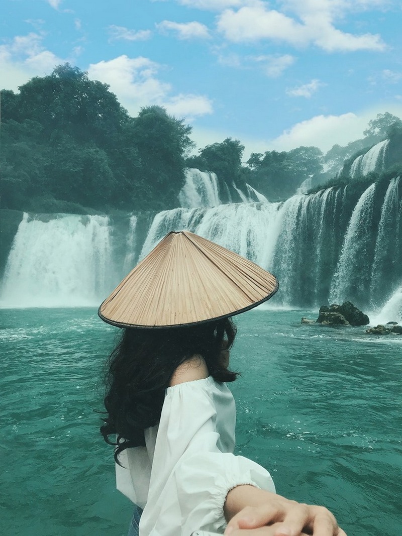 Tạp chí Du lịch Wanderlust Tips | Cô gái 9X trót phải lòng miền non nước Cao Bằng