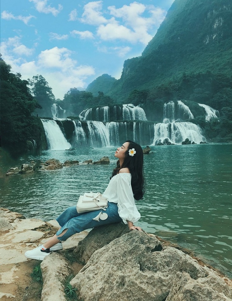 Tạp chí Du lịch Wanderlust Tips | Cô gái 9X trót phải lòng miền non nước Cao Bằng