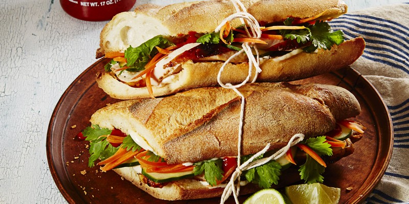 tạp chí Wanderlust Tips | trăm năm bánh mì Sài Gòn