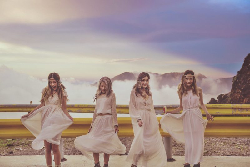 Tạp chí Du lịch Wanderlust Tips | Bật mí những kiểu chụp ảnh đẹp khi du lịch cùng bạn thân