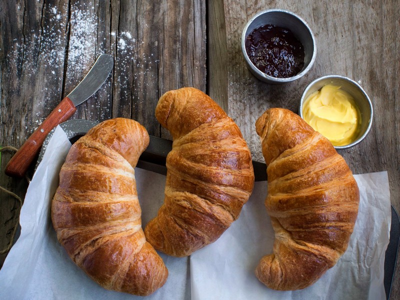 Cuộc phiêu lưu của chiếc bánh croissant 7 tạp chí Wanderlust Tips | cuộc phiêu lưu của bánh croissant