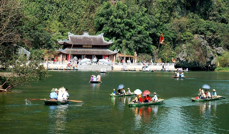 Non nước Chùa Hương 10 tạp chí wanderlust tips vãn cảnh chùa Hương