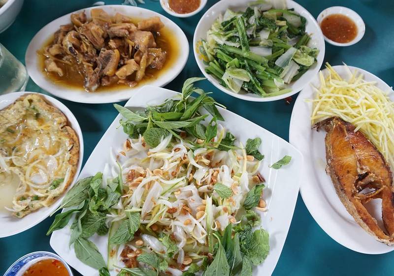 Tạp chí Du lịch Wanderlust Tips | Gỏi cá mai: Món quà ươm đầy hương vị biển cả Vũng Tàu