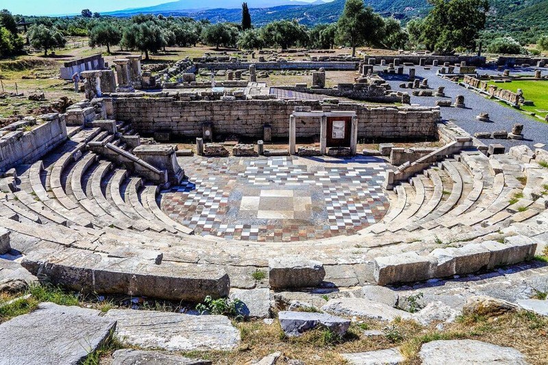 tạp chí wanderlust tips | lạc bước ở kalamata