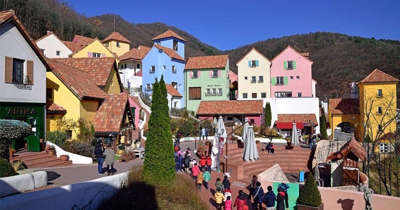 tạp chí Wanderlust Tips | Petite France, “ngôi làng Pháp” giữa lòng Hàn Quốc