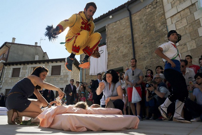 Tạp chí Du lịch Wanderlust Tips | Những lễ hội kỳ lạ nhất thế giới