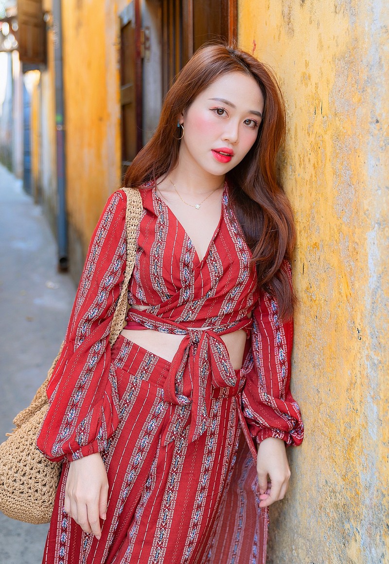 Tạp chí Du lịch Wanderlust Tips| Nàng beauty blogger Sài thành trót mê đắm Hội An bình yên