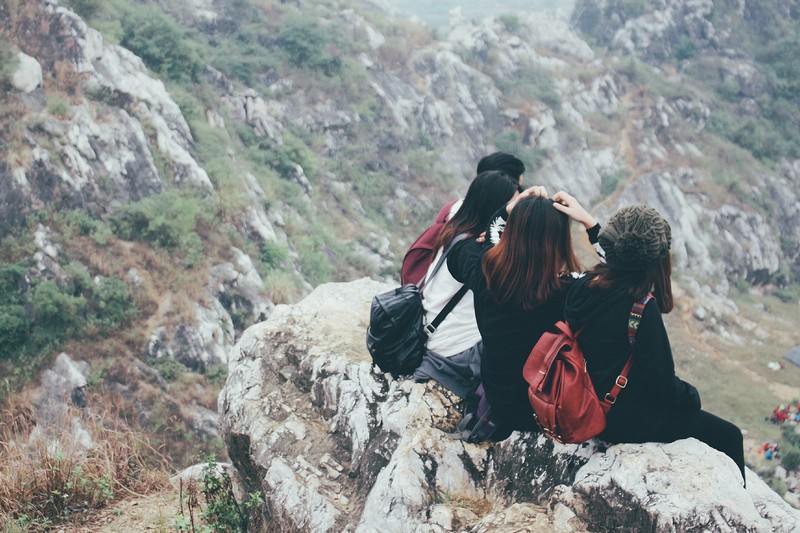 Tạp chí Du lịch Wanderlust Tips | Rủ nhau dã ngoại cuối tuần ở núi Trầm sát rạt Hà Nội