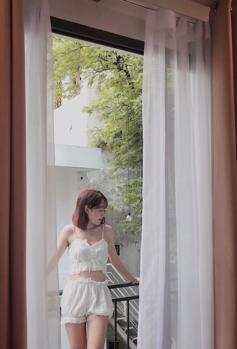 Tạp chí Du lịch Wanderlust Tips | Cô gái Hải Phòng mê mẩn biển trời Hạ Long