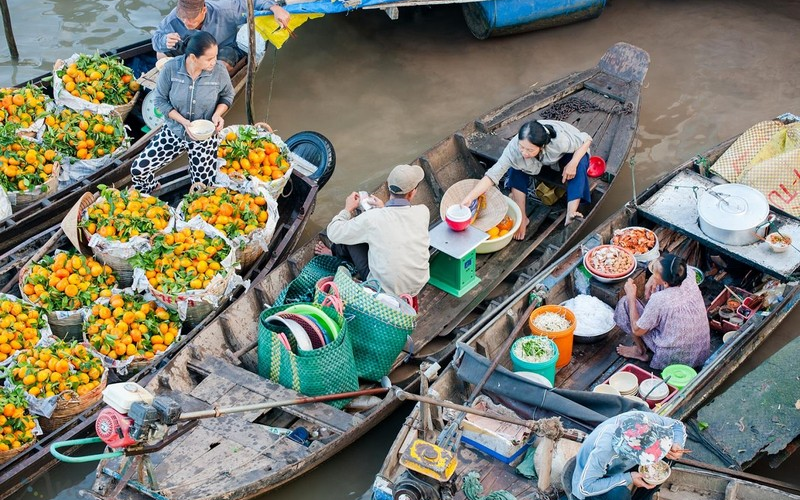 wanderlust tips cho noi cai rang lot top nhung khu cho an tuong nhat the gioi