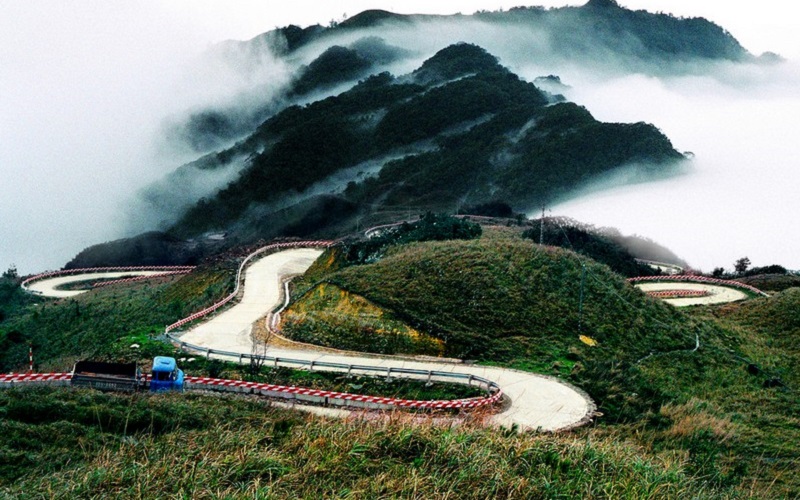 Tạp chí Du lịch Wanderlust Tips | Mê đắm 4 mùa trên đỉnh Mẫu Sơn