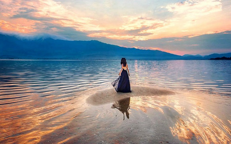 Tạp chí Du lịch Wanderlust Tips | Một phút lắng lòng cảm nhận vẻ đẹp đầm Lập An xứ Huế